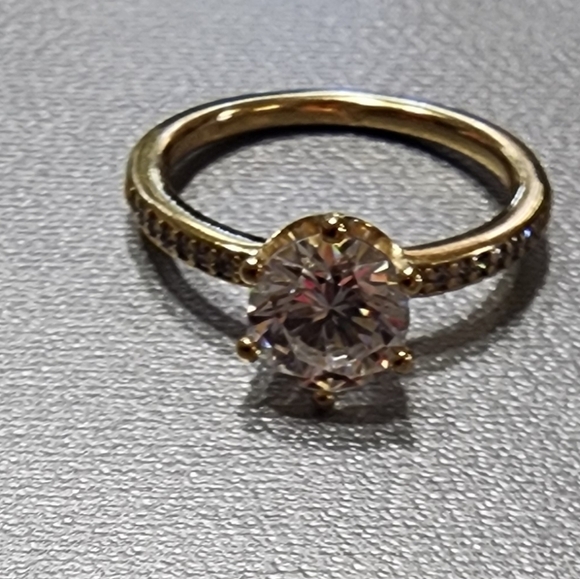 Pandora Clear Sparkling Crown Solitaire Ring - Picture 2 of 12